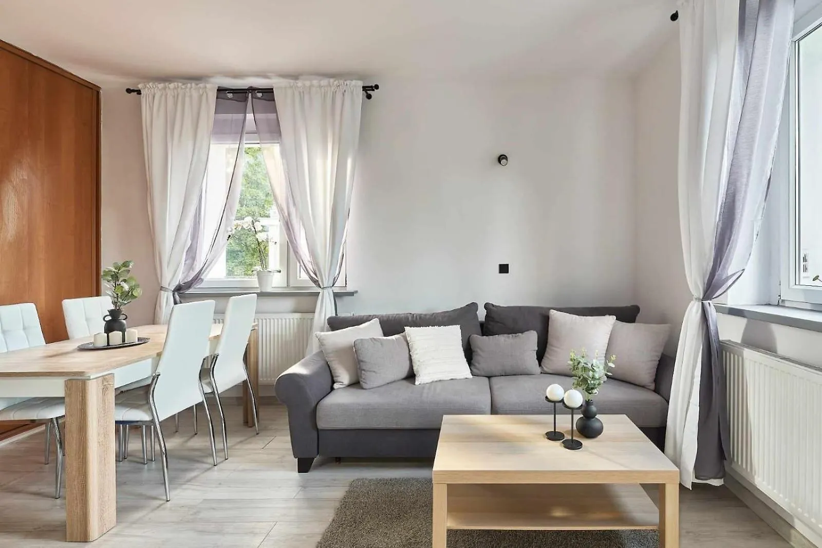 Apartament Zelazna Apartment Poznan